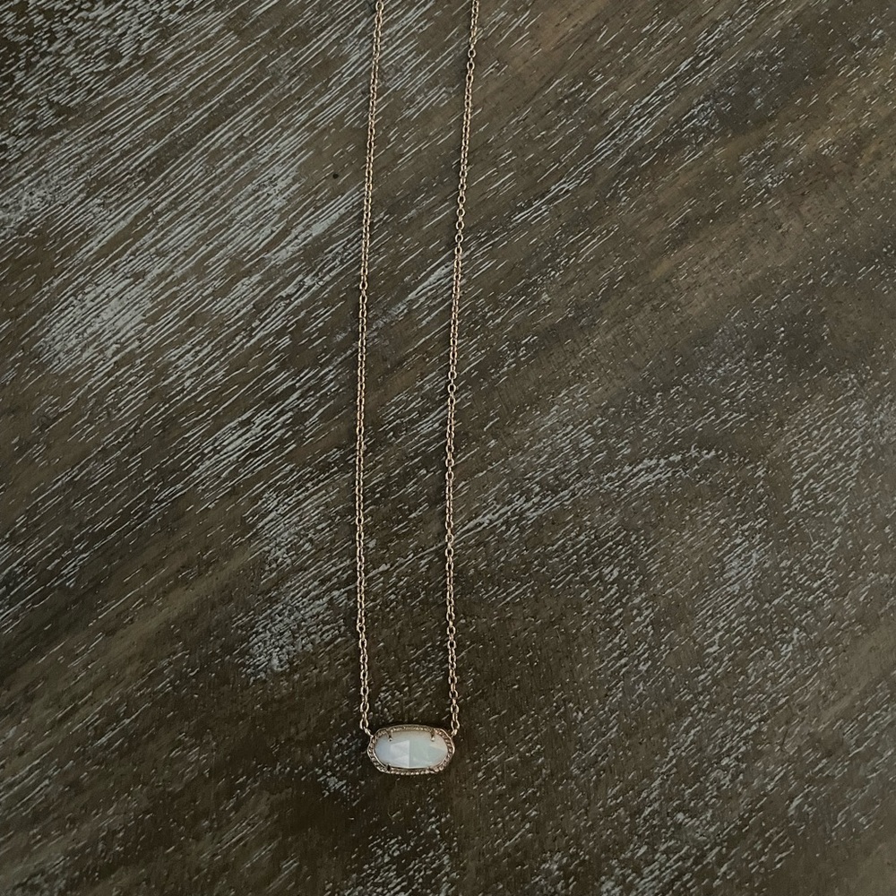 Kendra Scott rose gold and pearl necklace